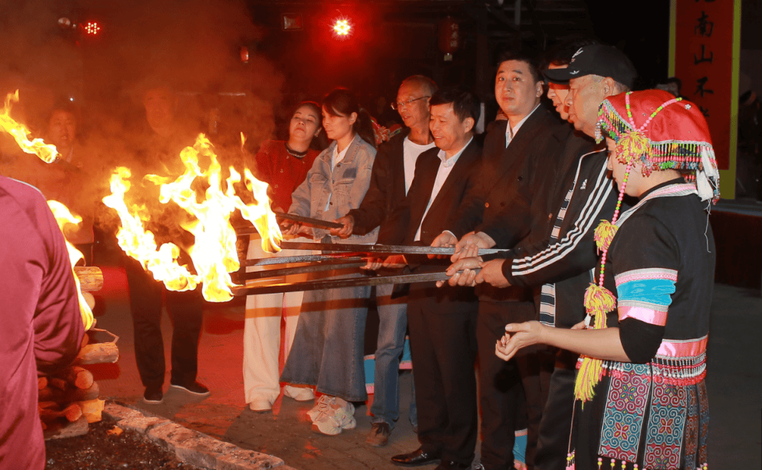 热烈祝贺第二届绿色疗法巴马五福研讨会圆满成功落幕